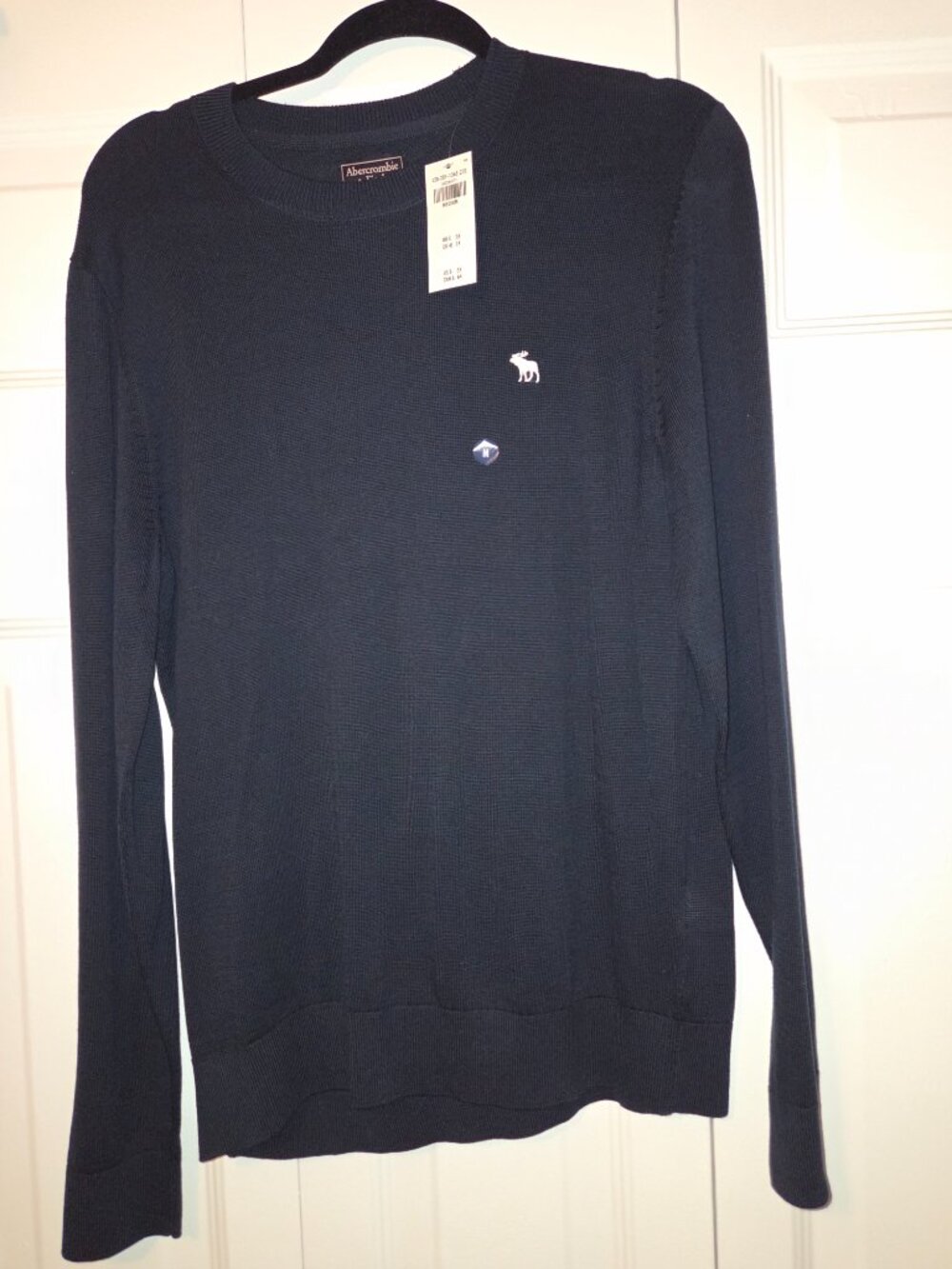 Abercrombie and Fitch Dark Navy Size Medium